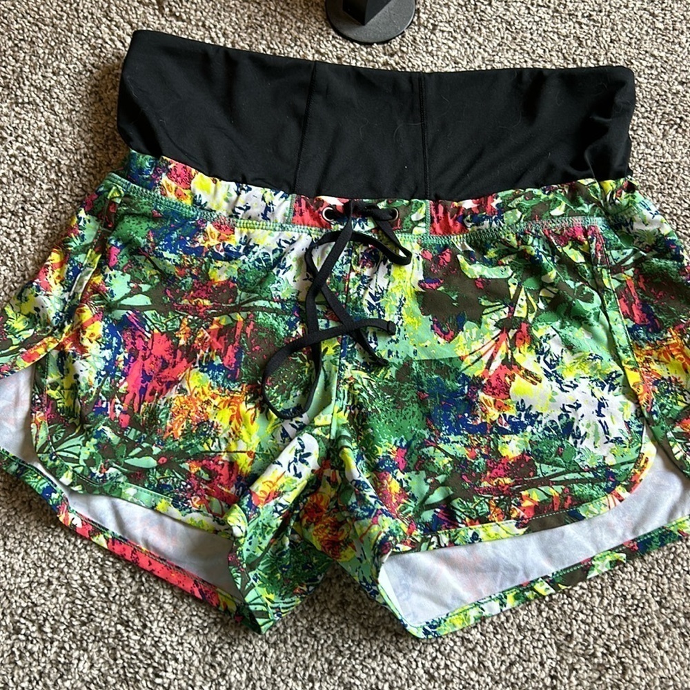 Athleta size small running shorts 🩳